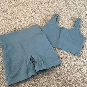 amazon sorta do stretchy greenish blue set